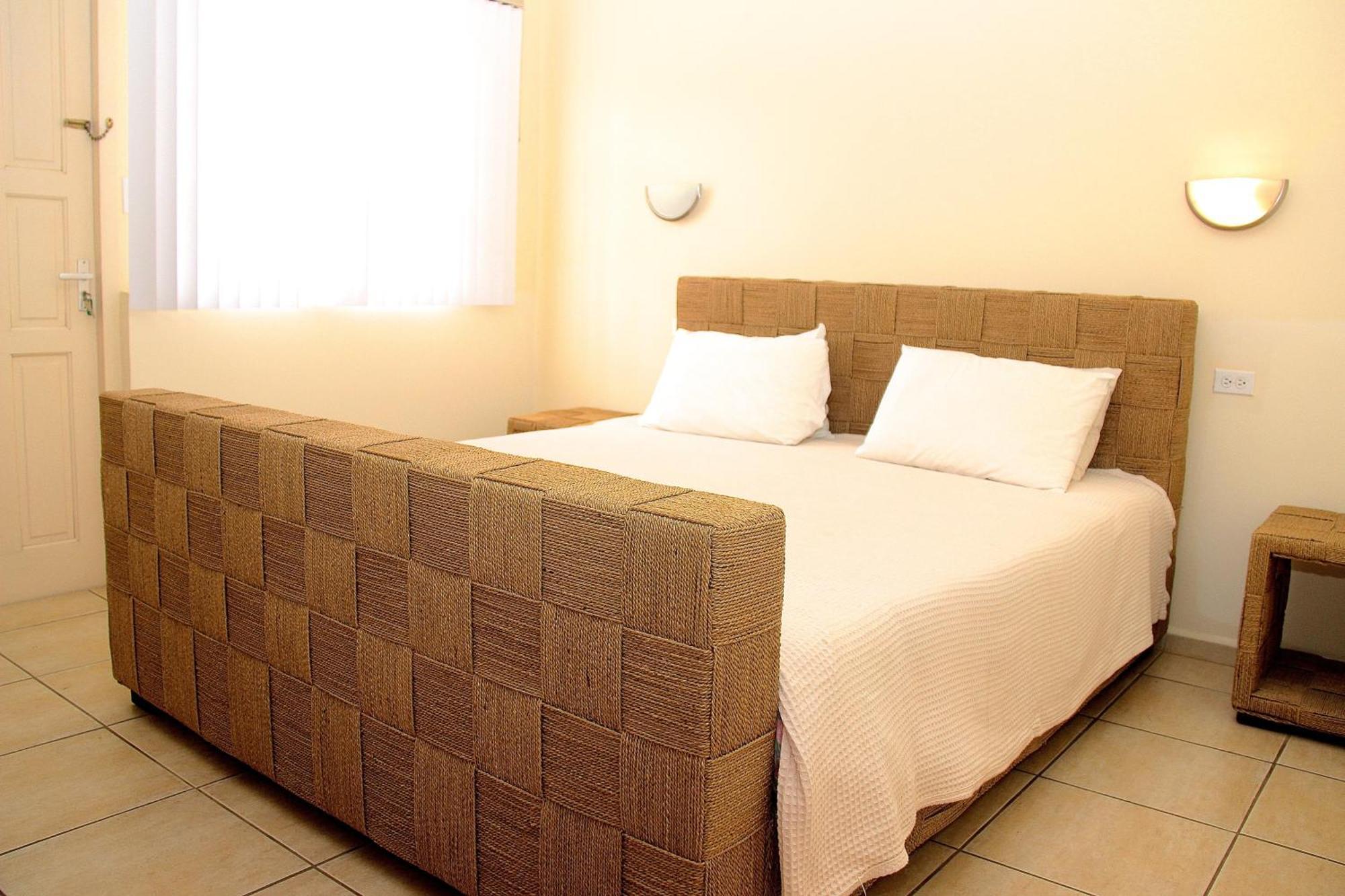 Camacuri Apartments Oranjestad Quarto foto